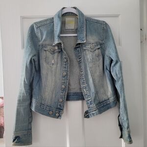 Cropped Jean Jacket (Light Wash) Charlotte Russe